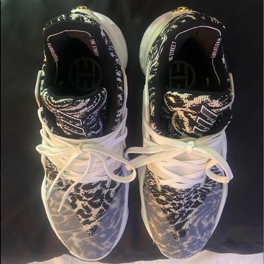 Adidas Harden Vol. 4 Cookies & Cream size 11.5